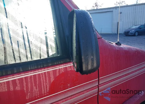 1993 Ford Econoline E150 Van from USA, damaged, VIN 1FDEE14N4PHB76317